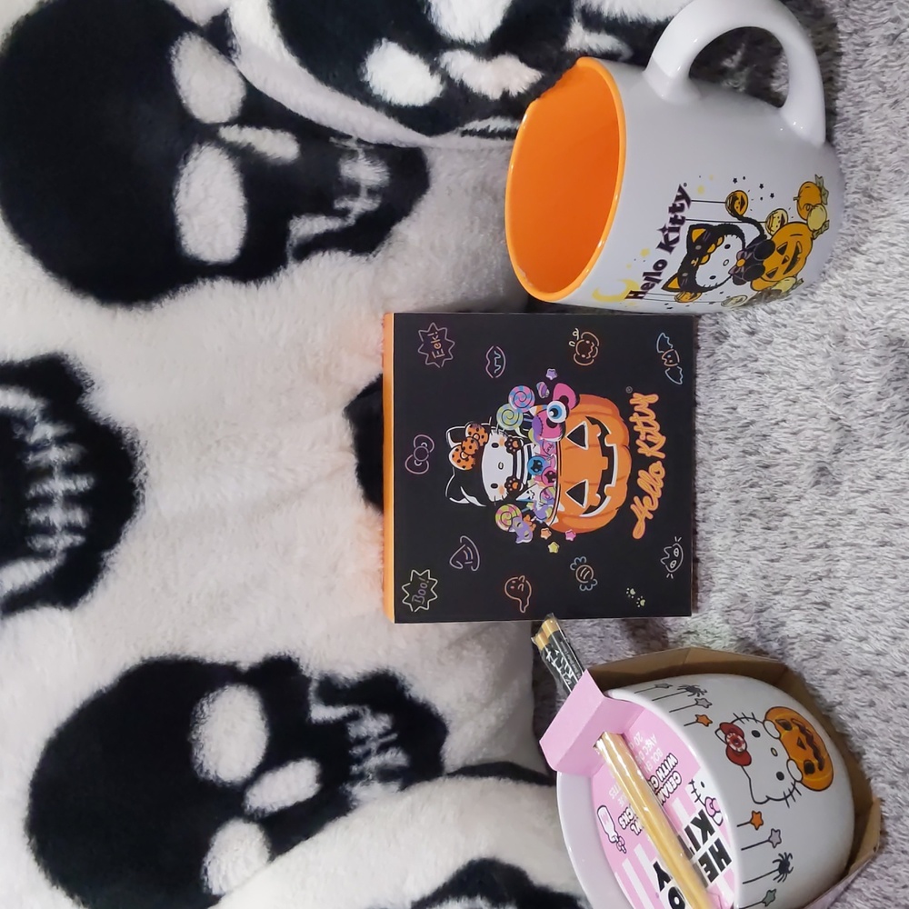 Hello Kitty Bundle